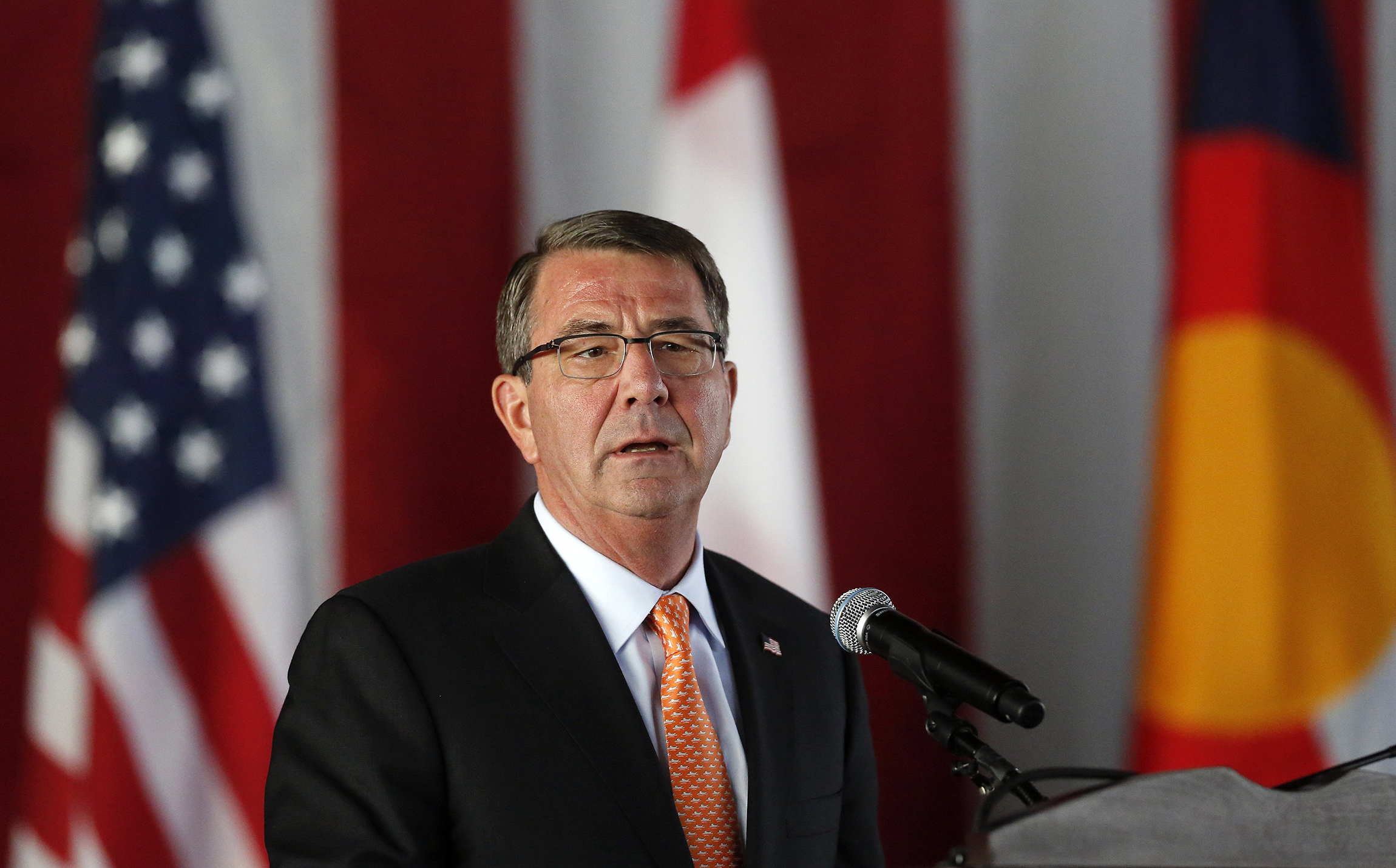 Carter cites F-35 troubles as reason weapons buyer job shouldn’t be split