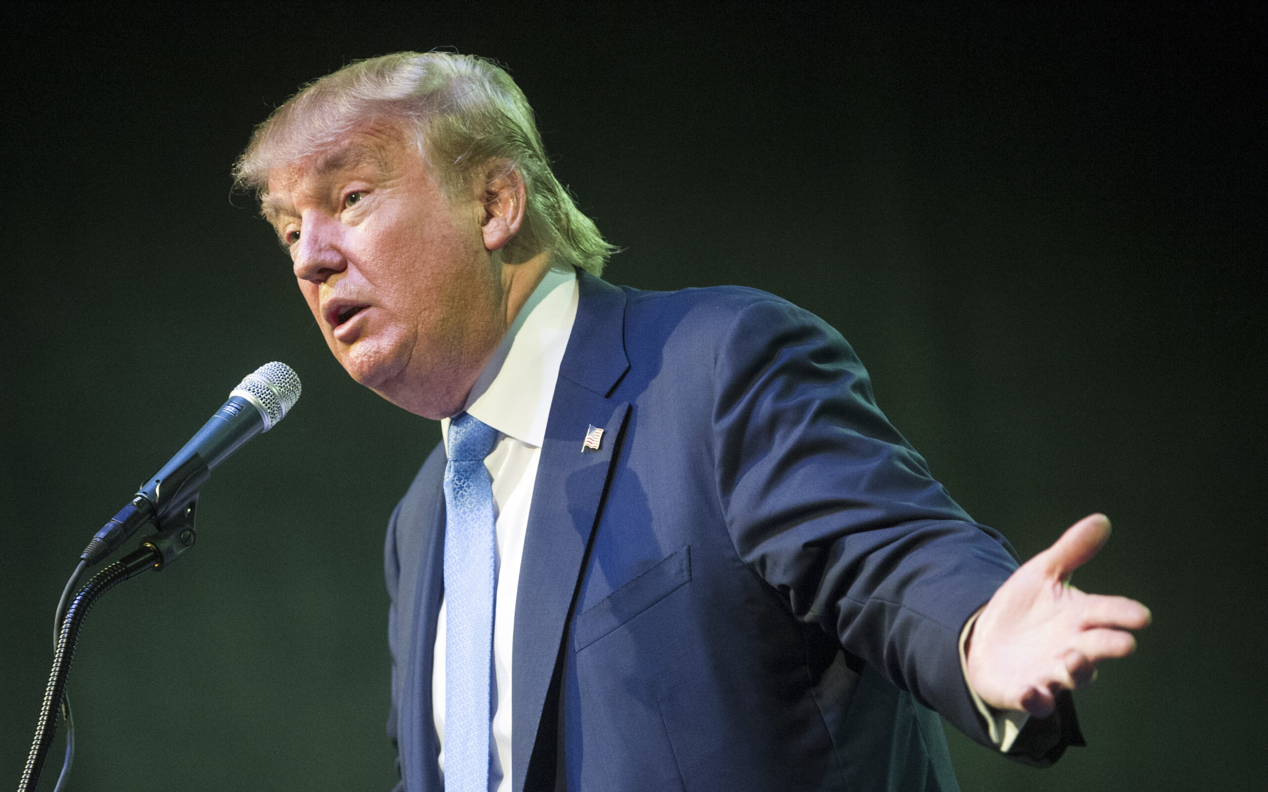 No fade? Trump up big in Nevada, South Carolina