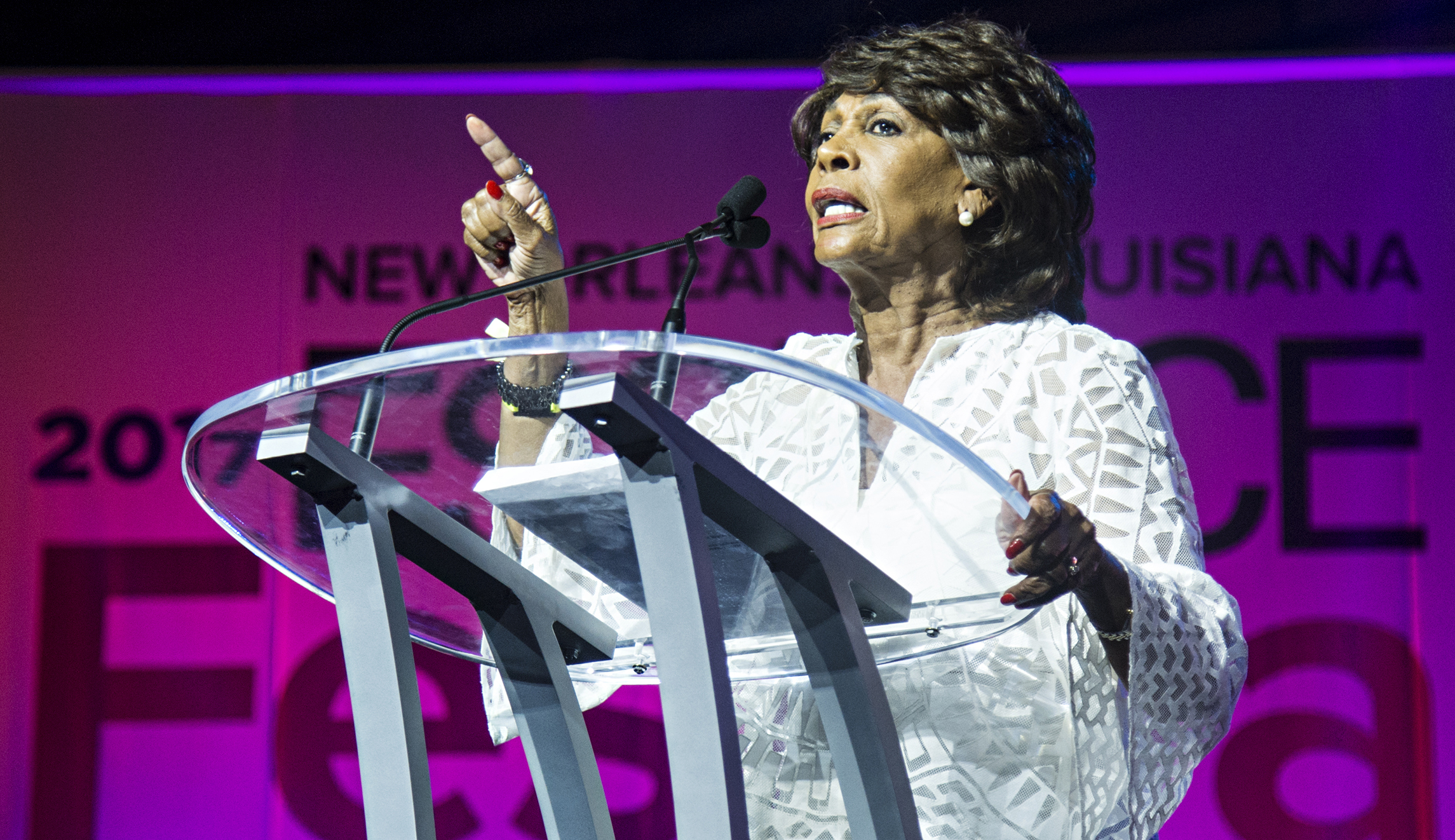 Maxine Waters smears Ben Carson, pledges to ‘take his ass apart’
