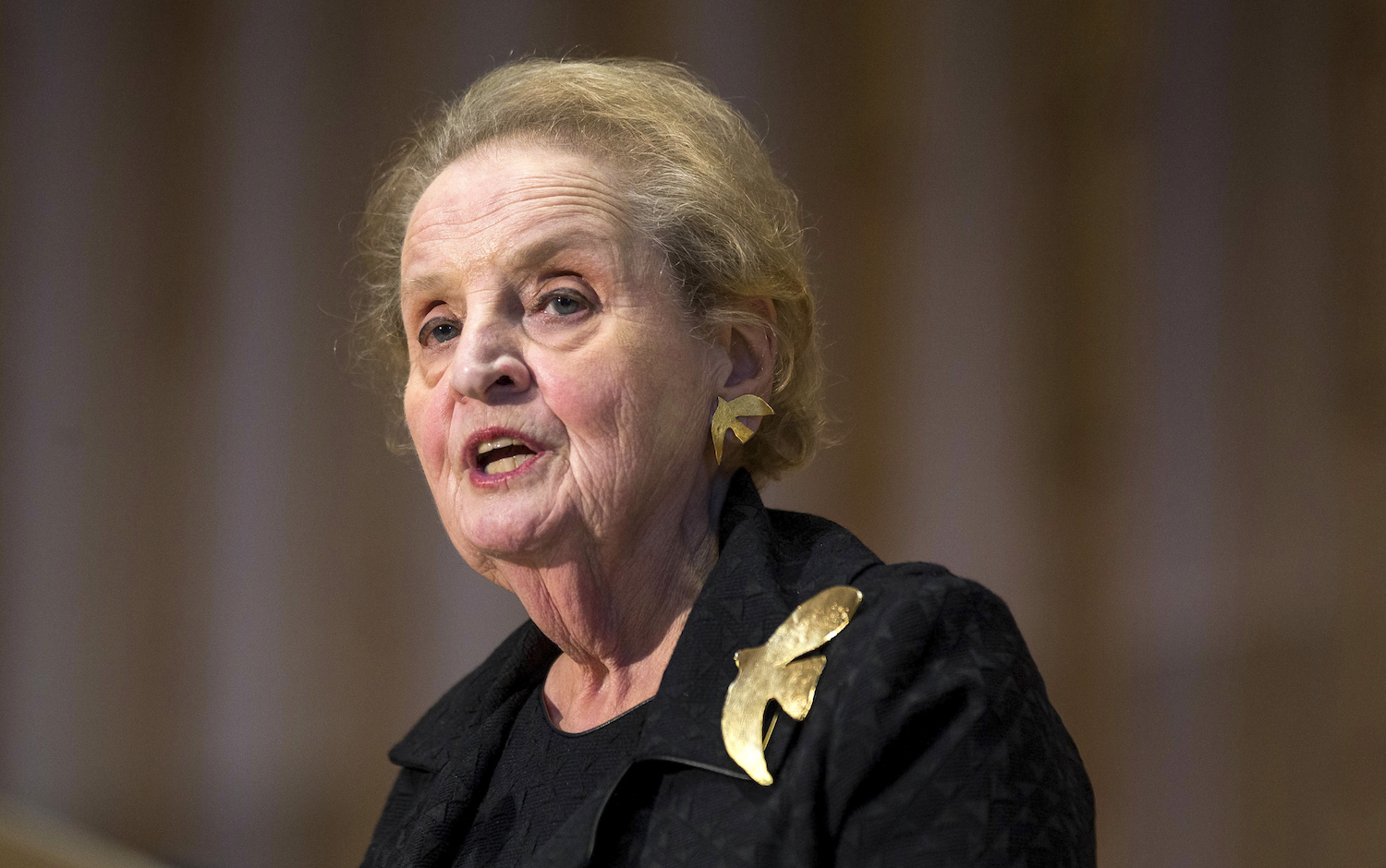 Madeleine Albright: ‘I stand ready to register as Muslim’