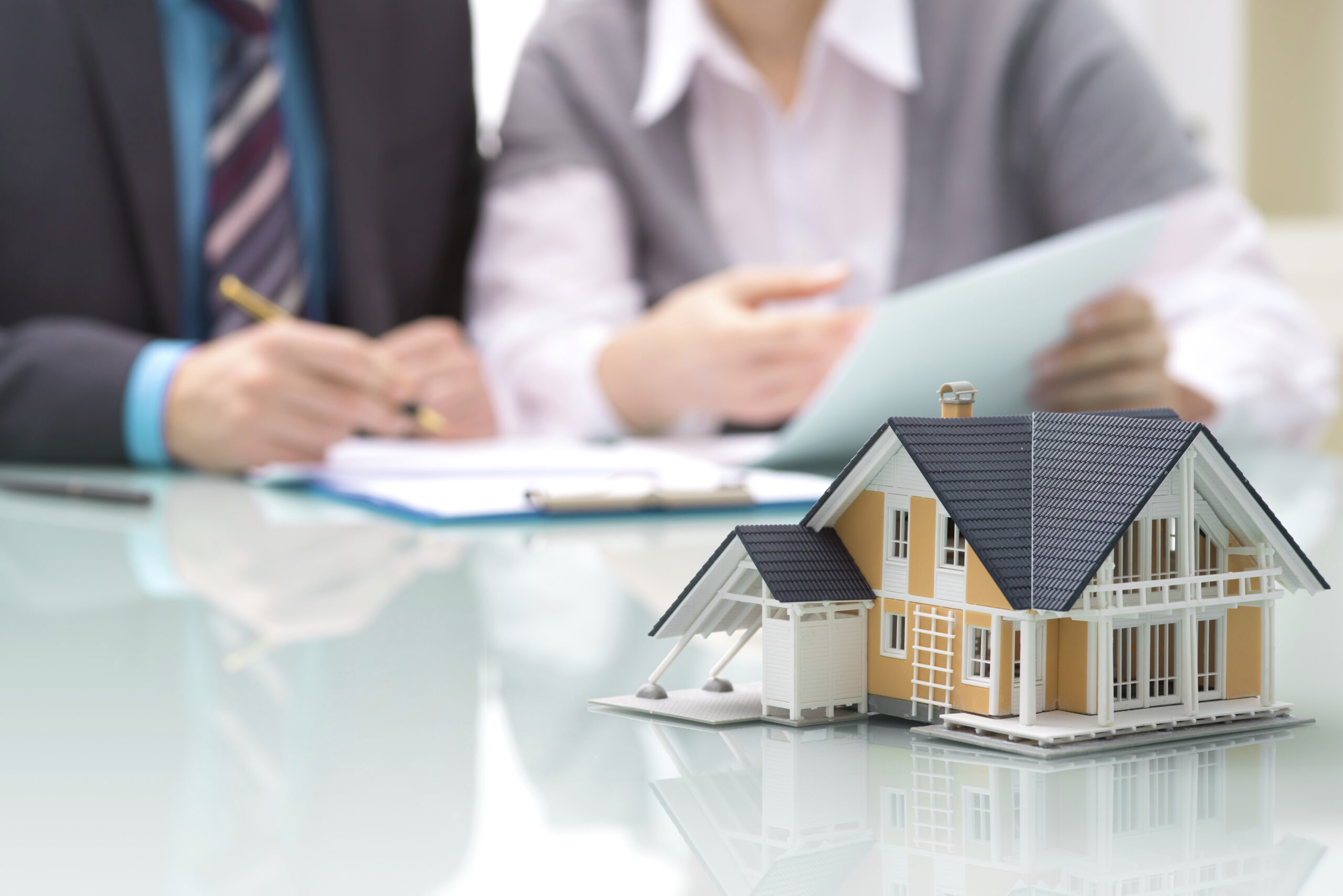 Housing market rebounds in April, rising to 433,000 new-home sales
