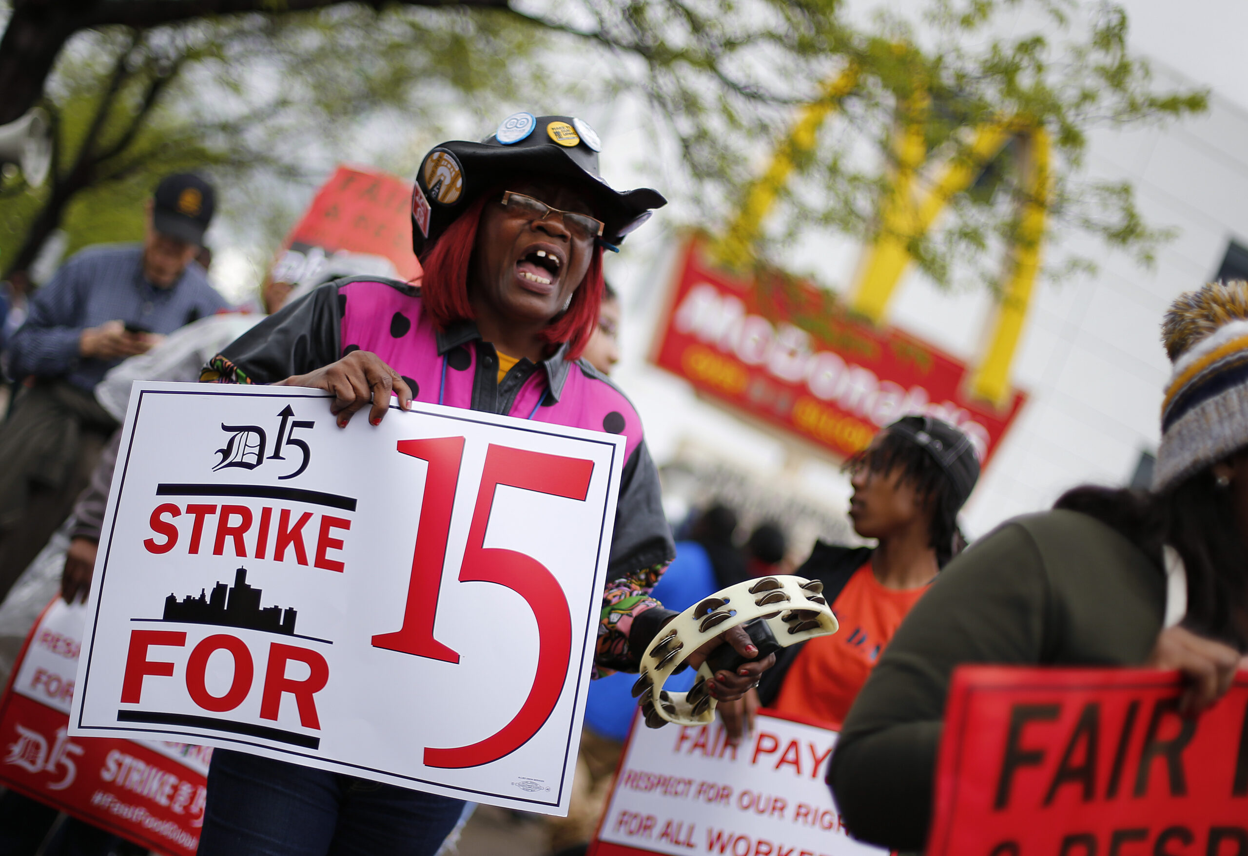 Michigan workers rally for fast-food protests