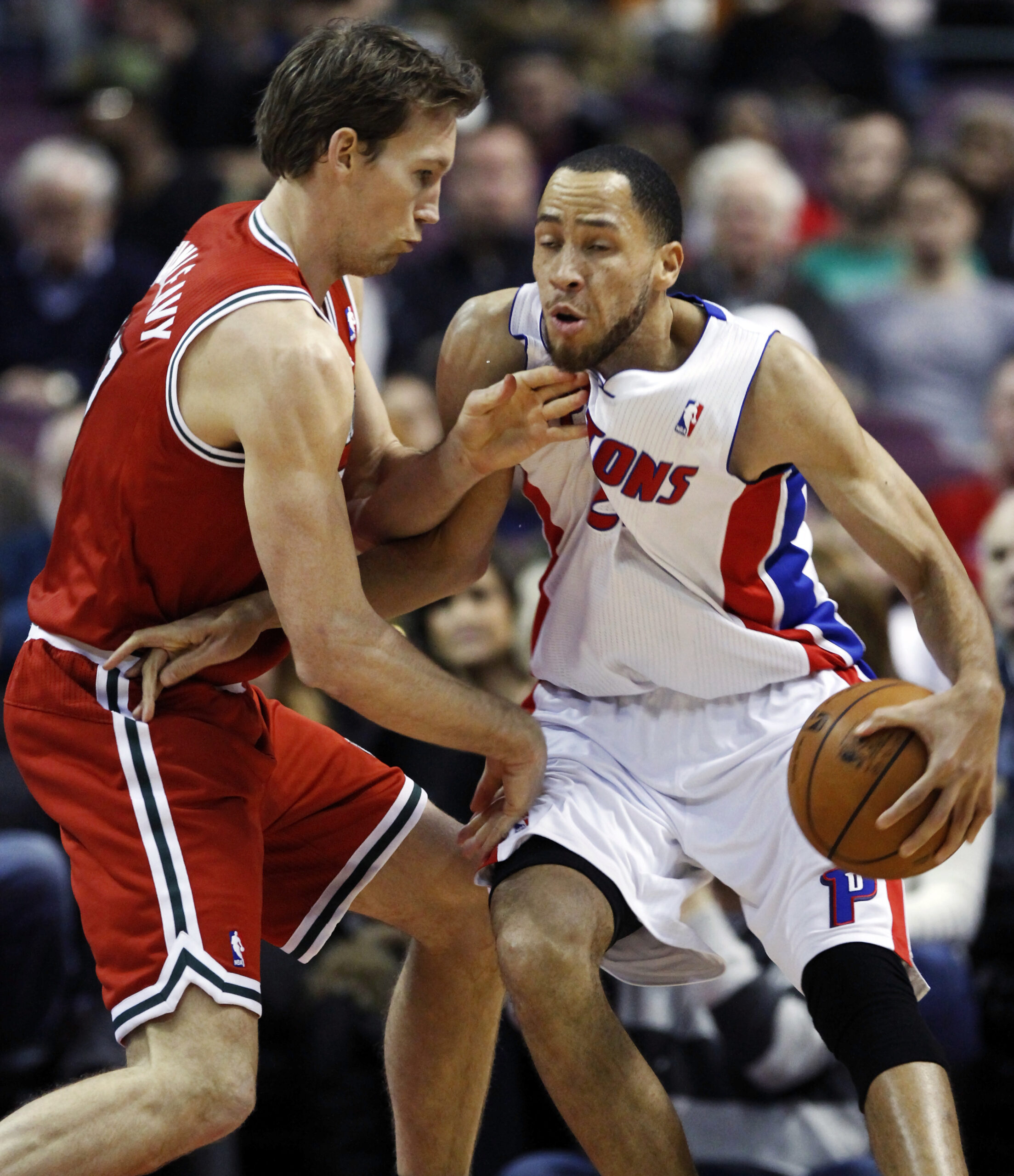 Prince’s late FTs lift Pistons over Bucks 96-94