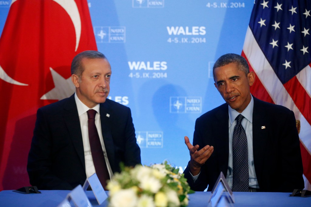 Obama to Turkish rioters: Support democratically elected president