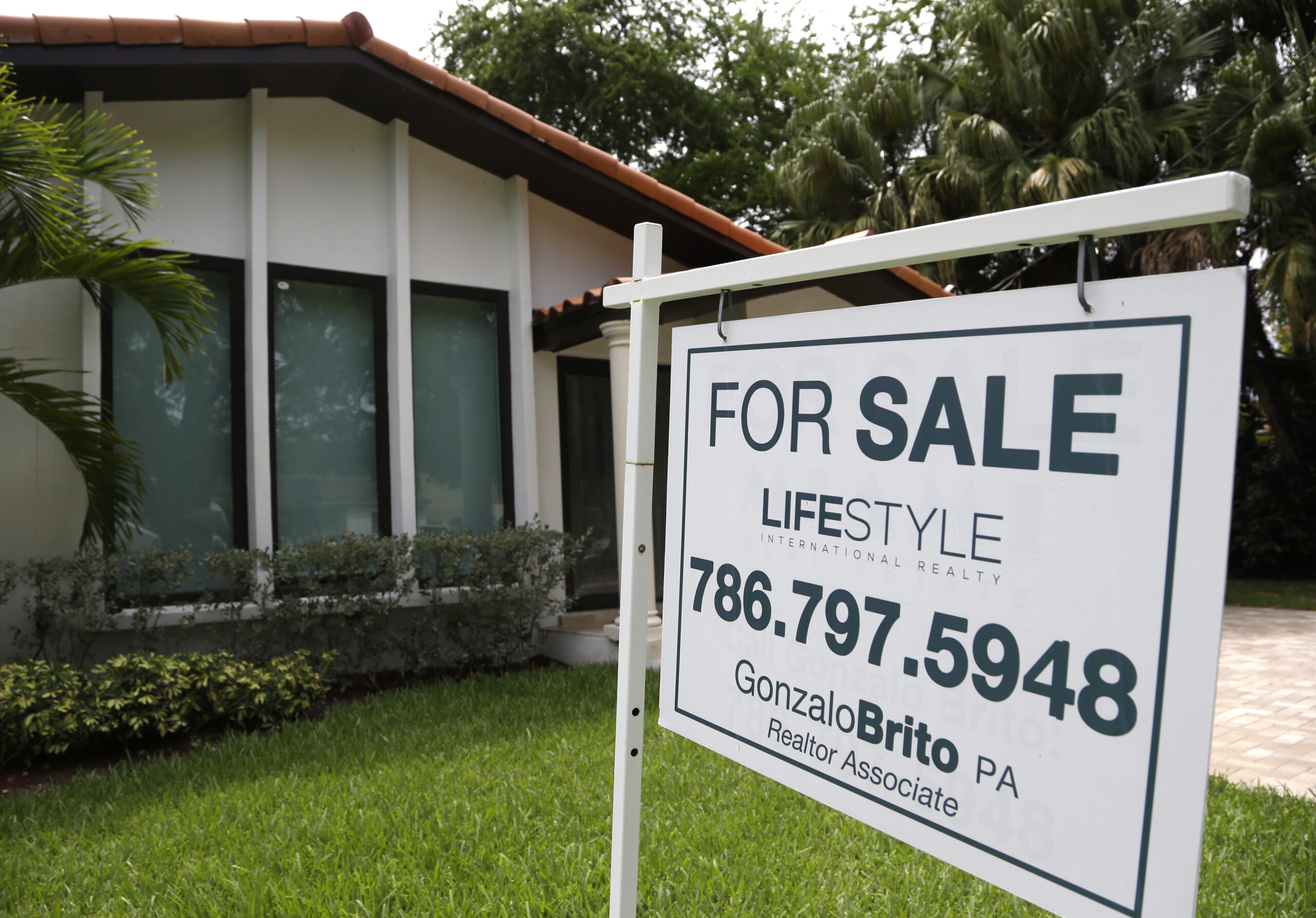 Home sales decline in August