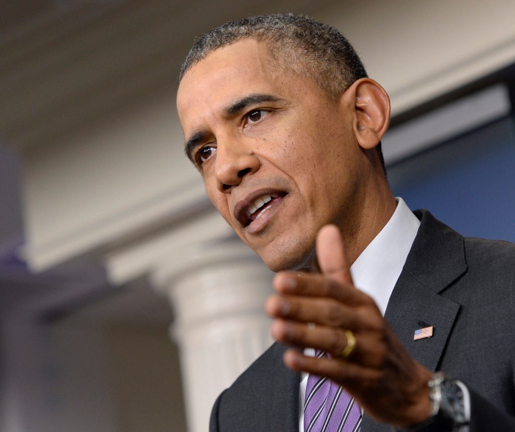Obama huddles with national security team ahead of speech
