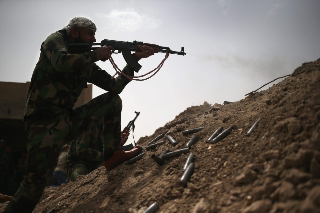 ISIS placing bombs, digging in for Ramadi fight