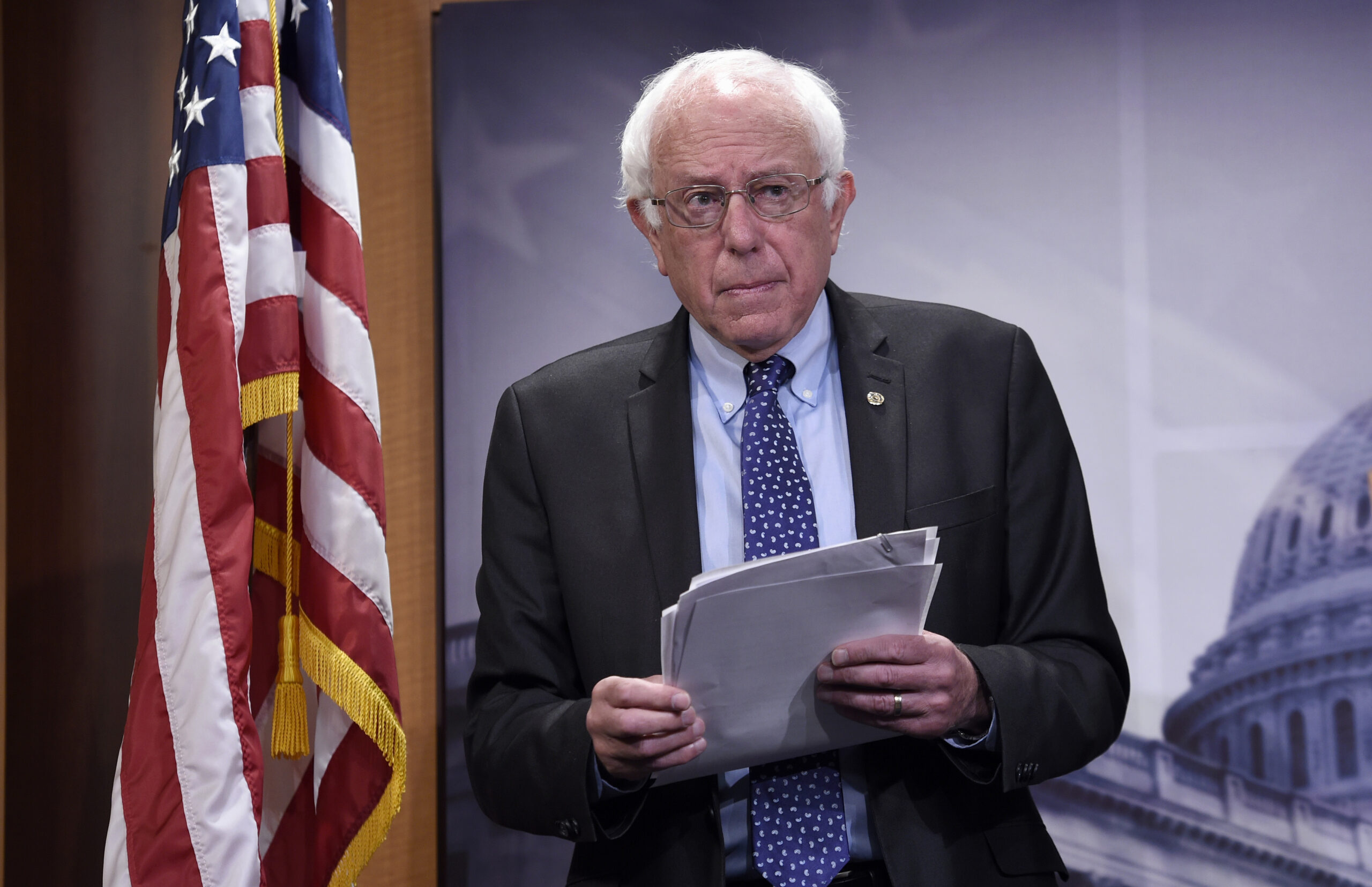 Poll: Sanders trails Clinton by single digits