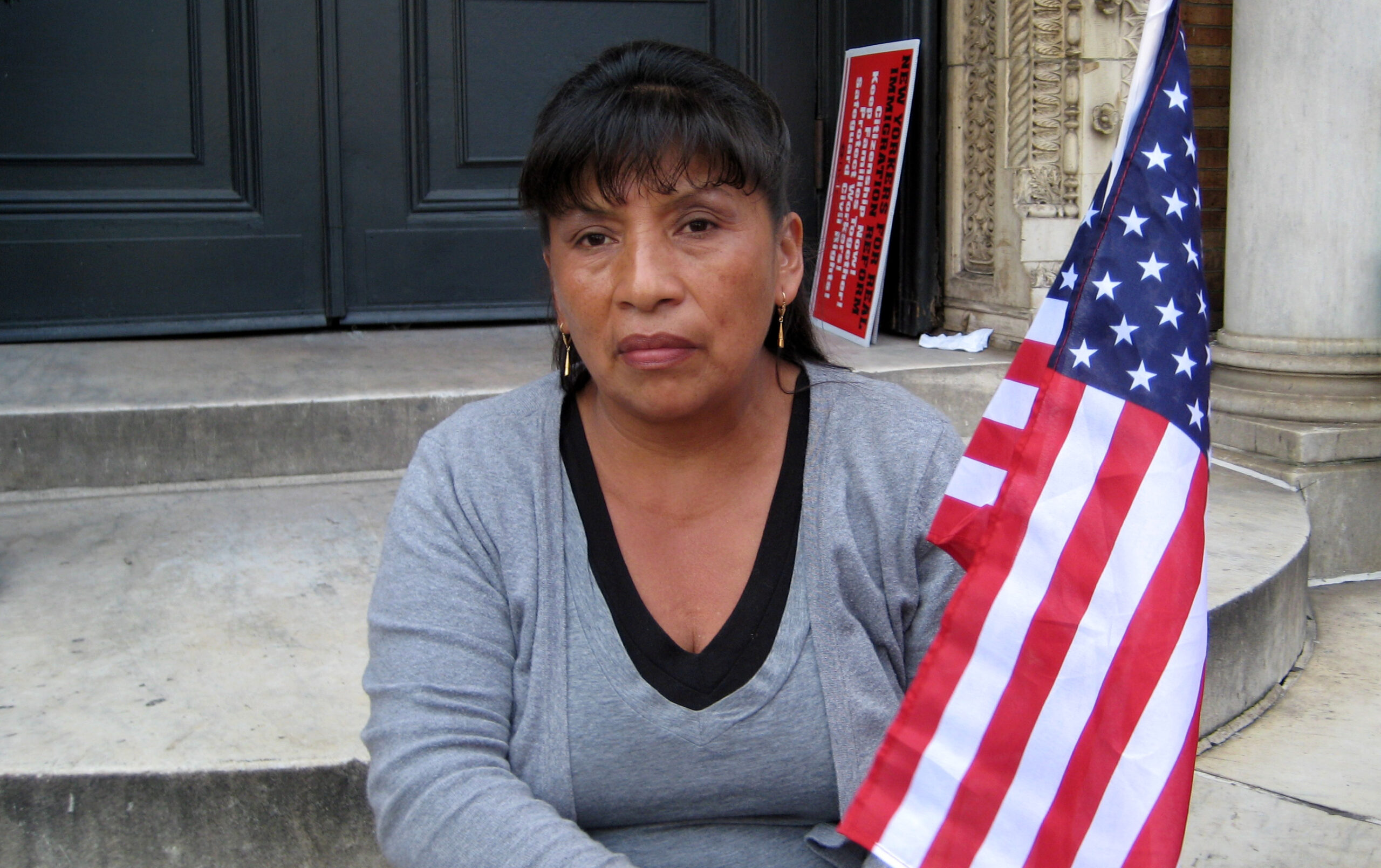 Justice Dept. to teach Ecuadorian immigrants how to sue employers