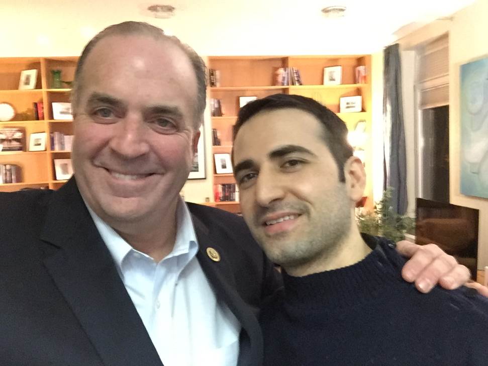 Congressmen of freed Iranian prisoners fly to Germany