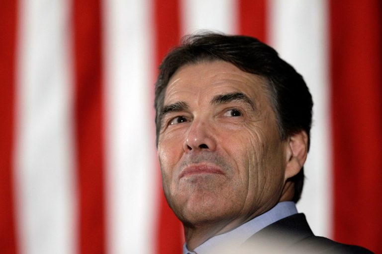 Perry promises cuts as he seeks to reboot campaign