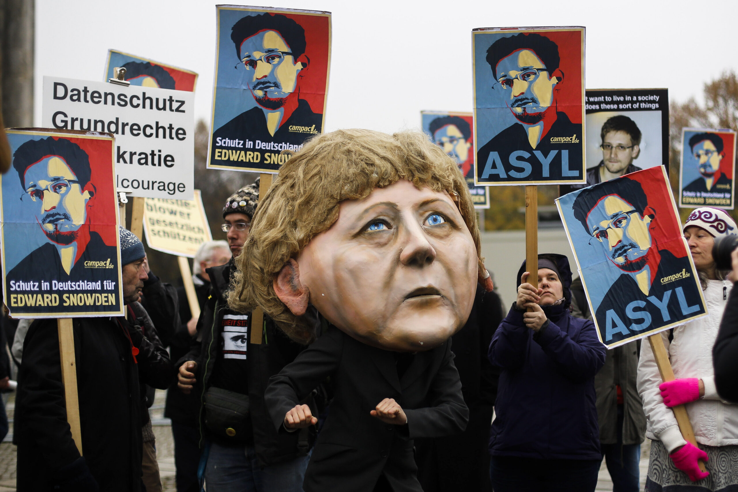 Edward Snowden’s attorney says NSA leaker wants to come home