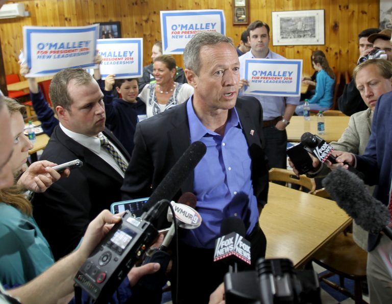 Coming from New Hampshire Wednesday morning, Martin O'Malley will visit Clementa Pickney's tomb, which will be lying in-state in the rotunda lobby of the South Carolina State House. (AP Photo)Â 