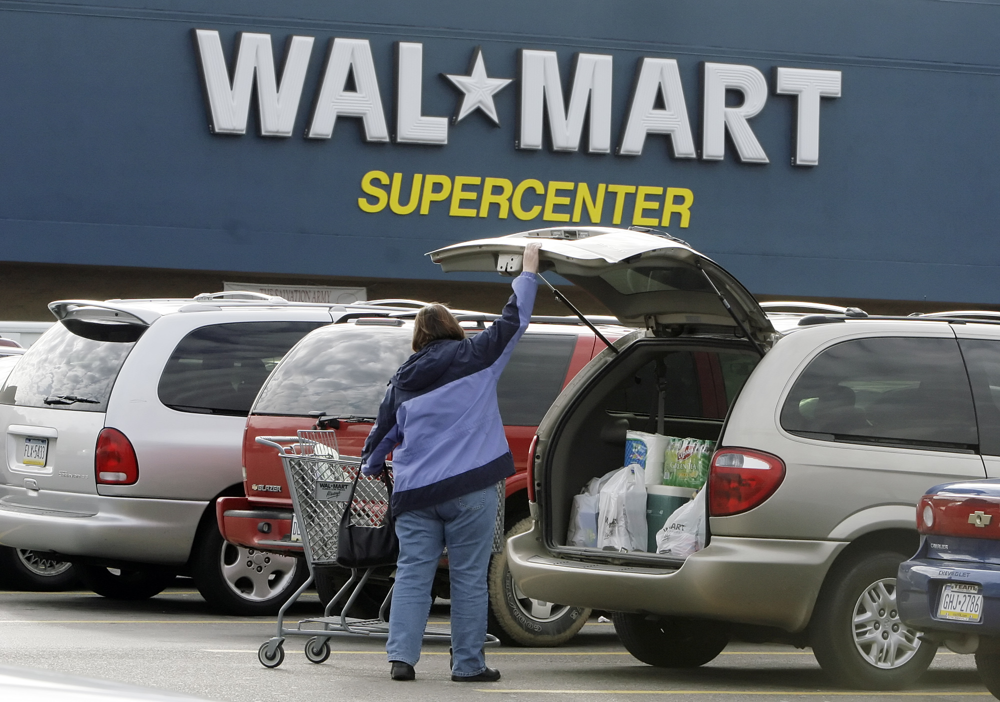 Supreme Court deals Walmart a blow in class-action case