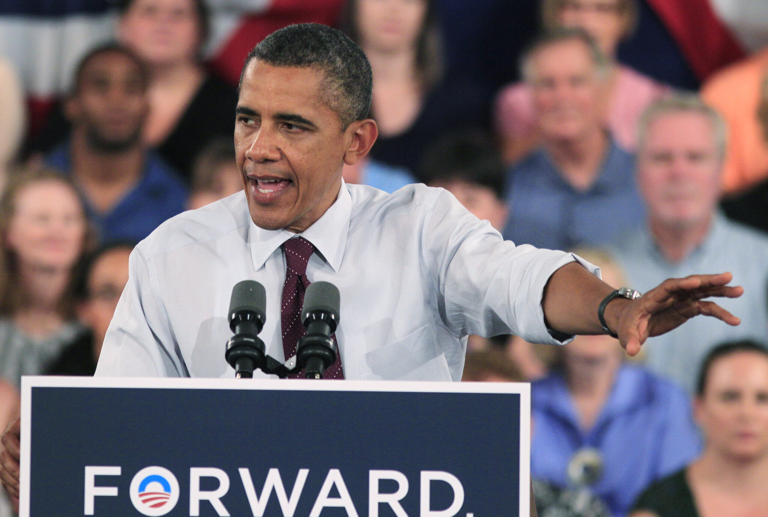 Romney on attack in Pa.; Obama collects Texas cash