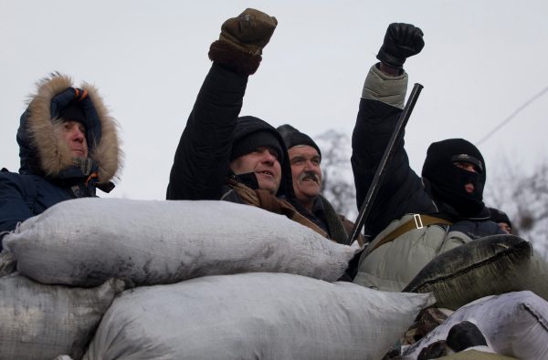 Ukraine lawmakers offer protester amnesty