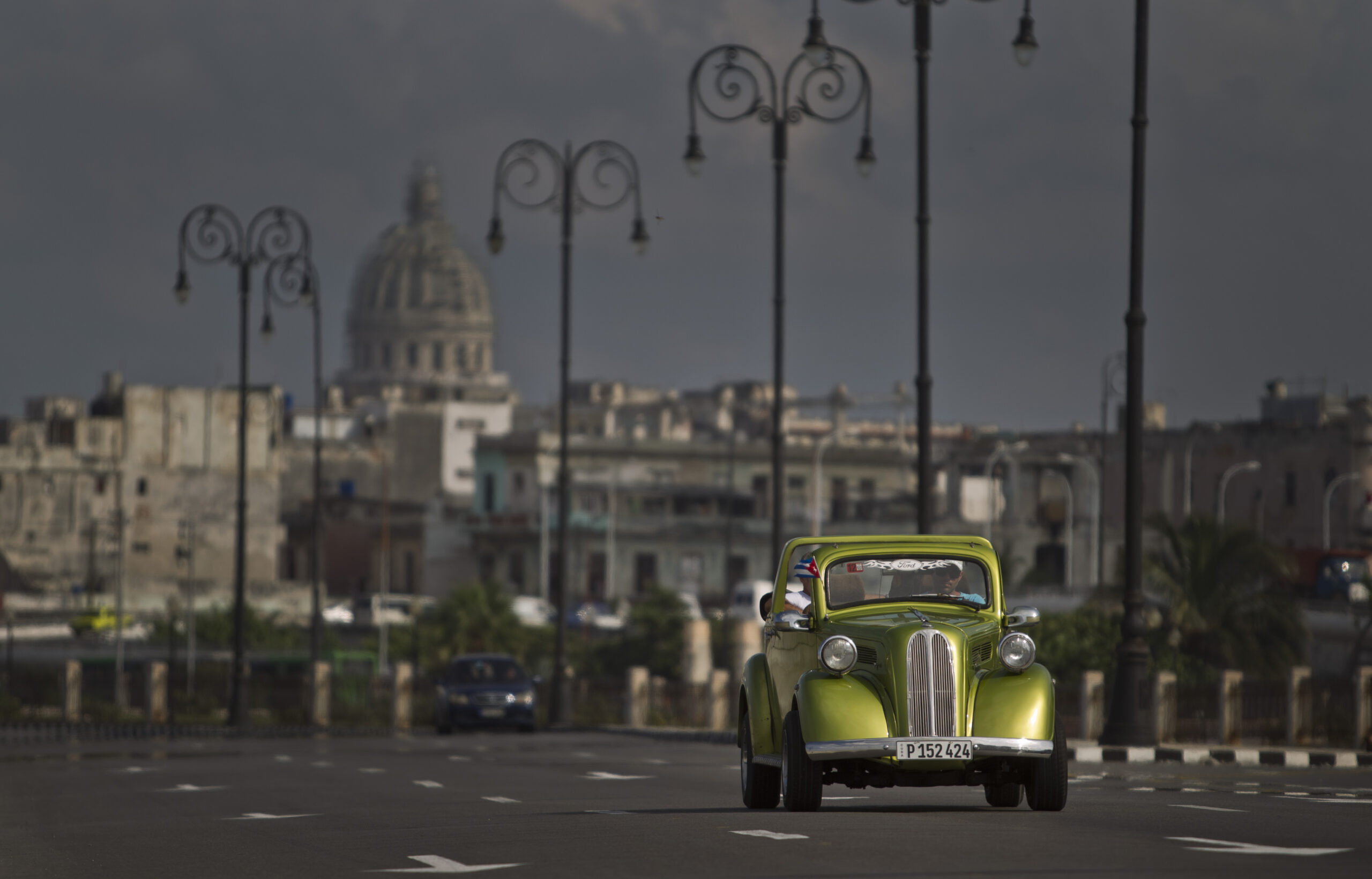 AP PHOTOS: New gloss on Cuba’s classic cars