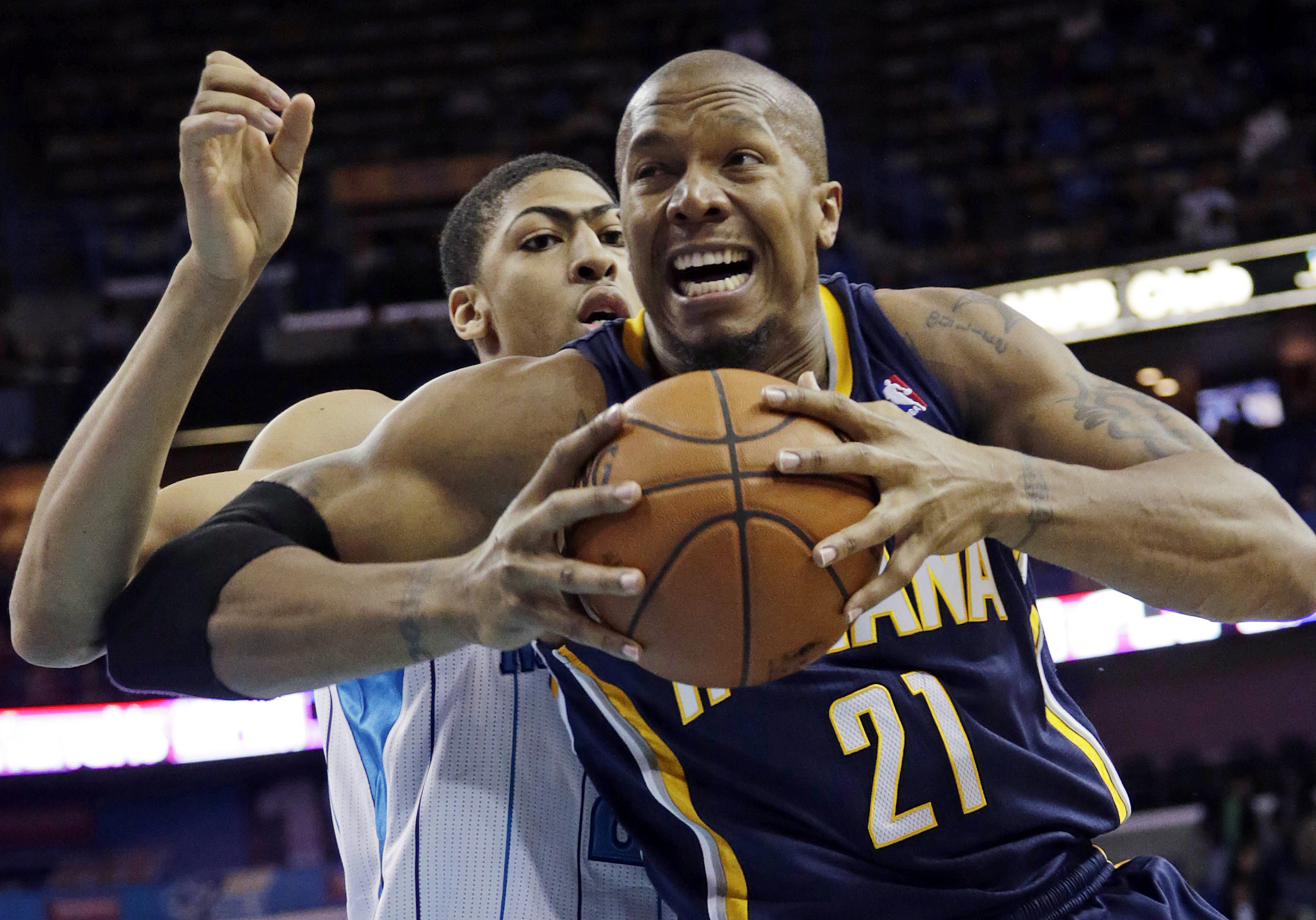 Pacers rally to beat Hornets