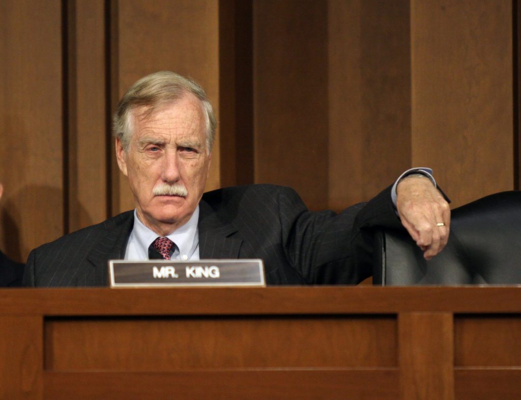 Independent Sen. Angus King endorses Hillary Clinton