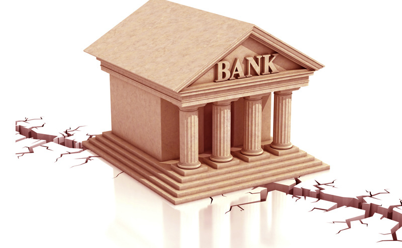 Feds try to keep collapsing banks from crashing economy