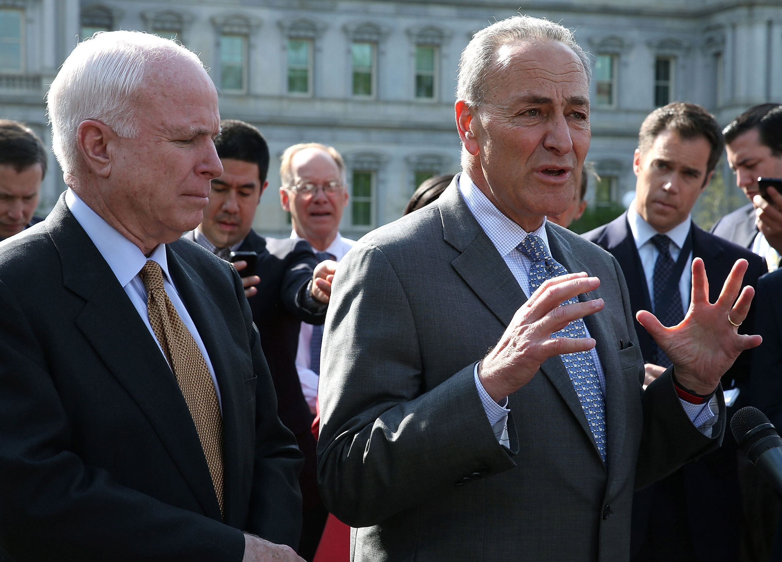 Immigration compromise adds border security, grants citizenship