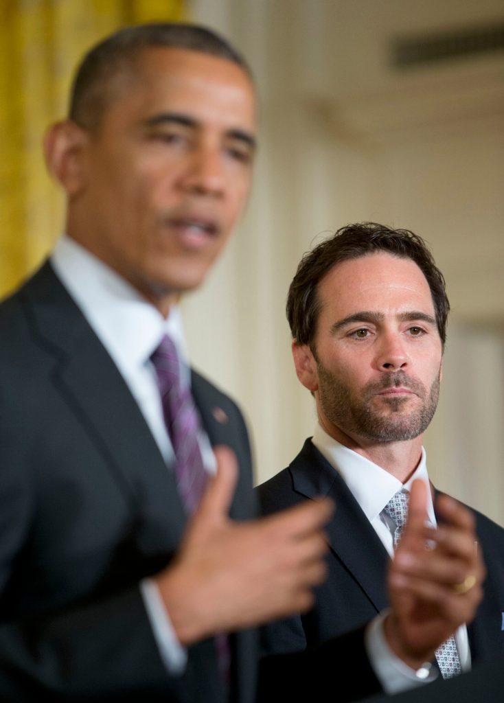 Obama honors NASCAR’s Johnson for 6th Sprint Cup