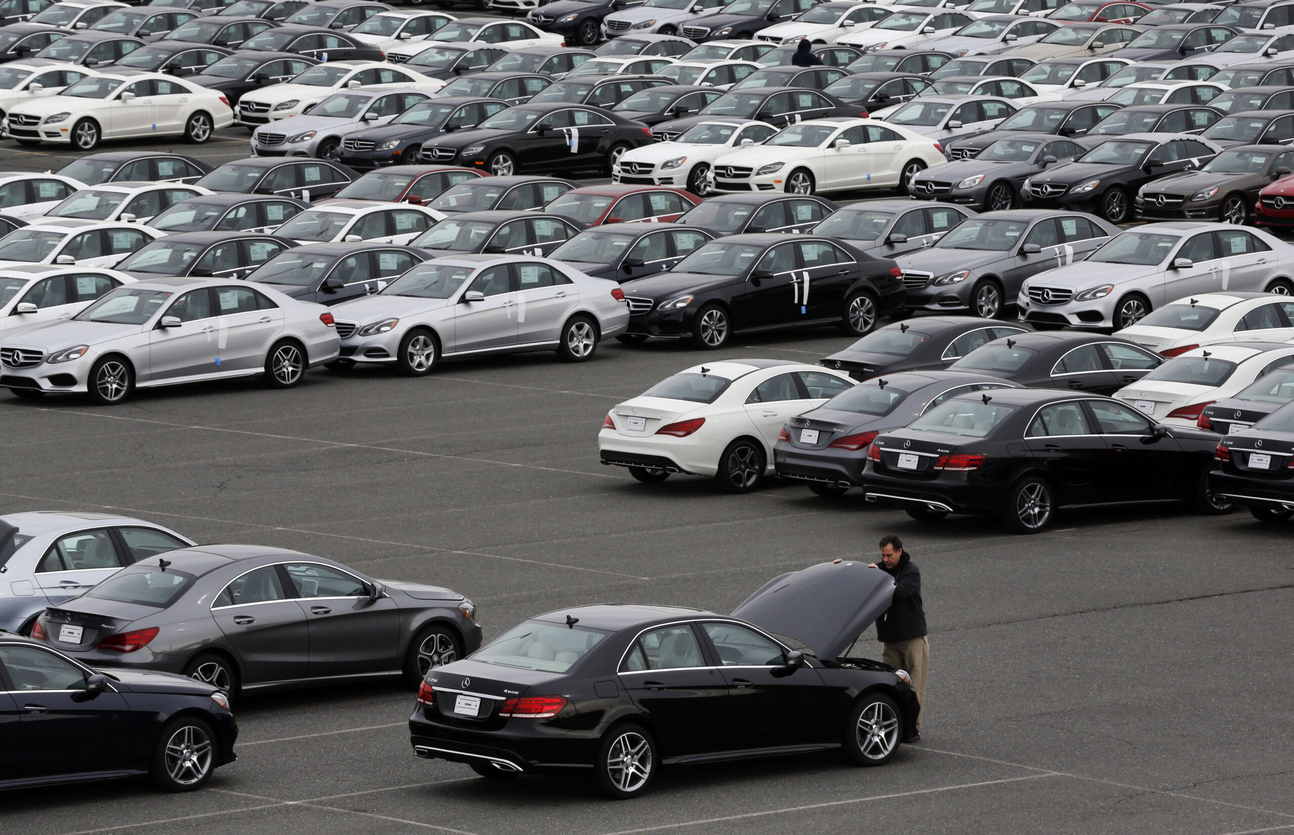 US trade deficit at two-year high in April
