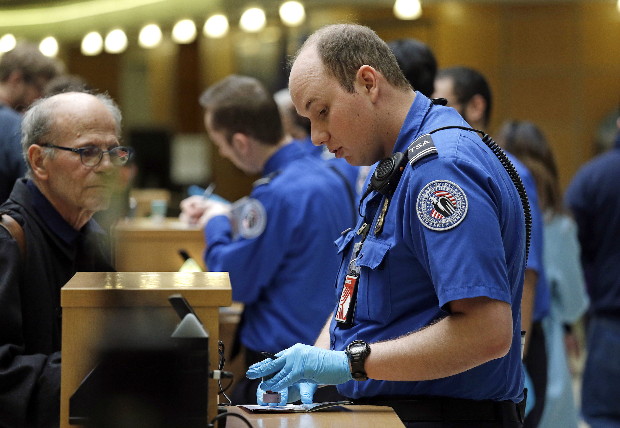 TSA tests program to let travelers use their fingerprints as a boarding pass