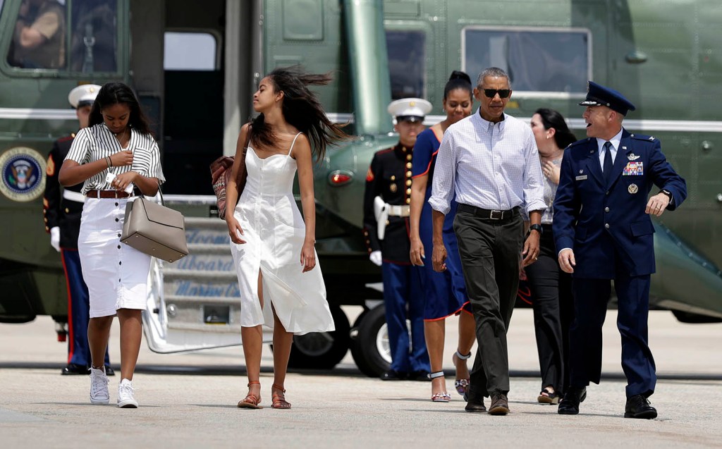 Obamas leave for 16-day Martha’s Vineyard idyll