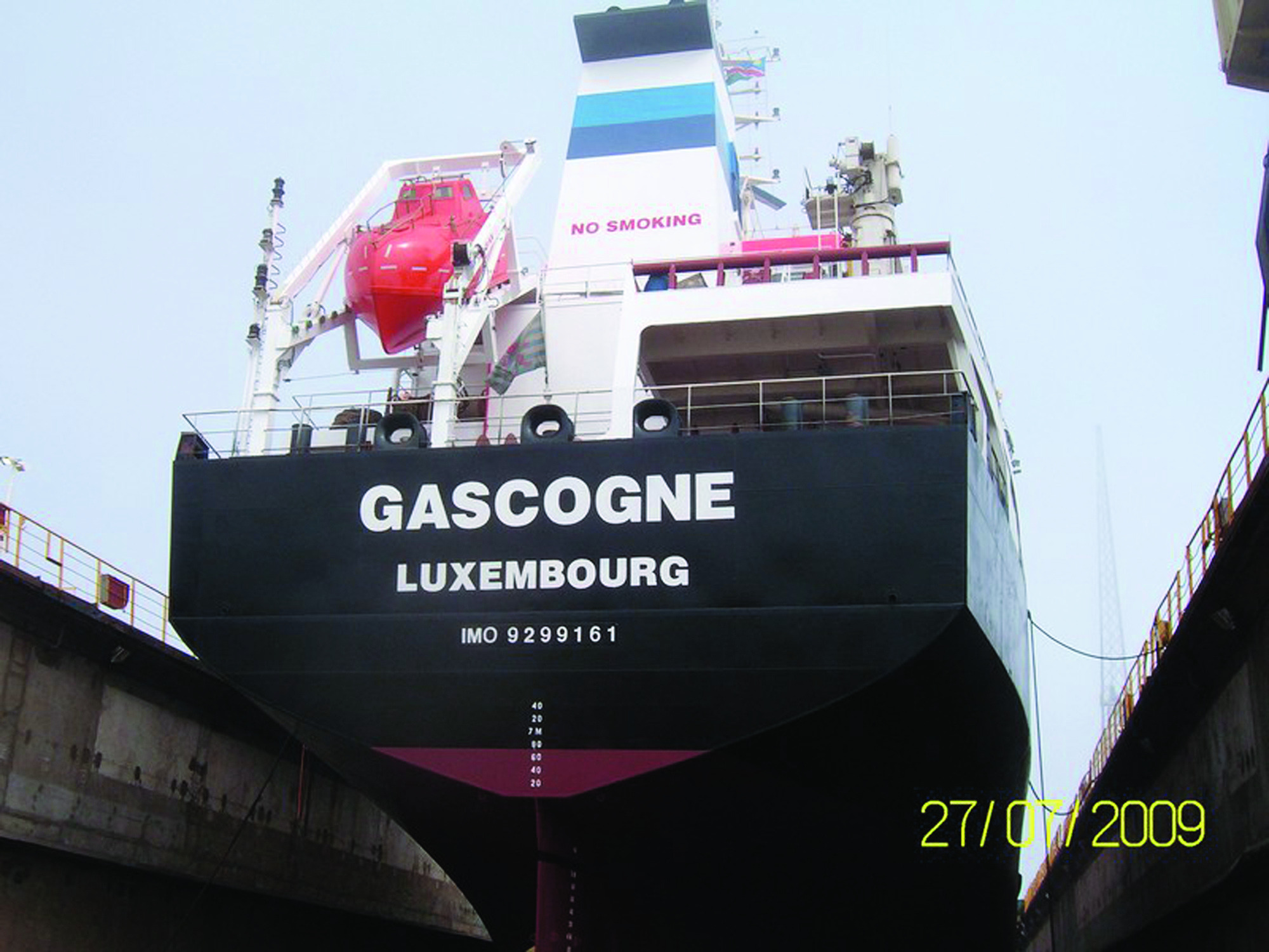 French tanker hijacked off Ivory Coast; 17 held