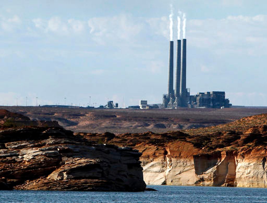 Trump administration scrambles to save largest coal plant in the West