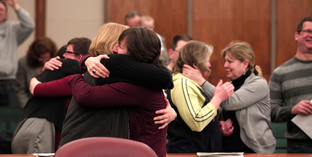 Senate supports benefits for same-sex couples in test vote