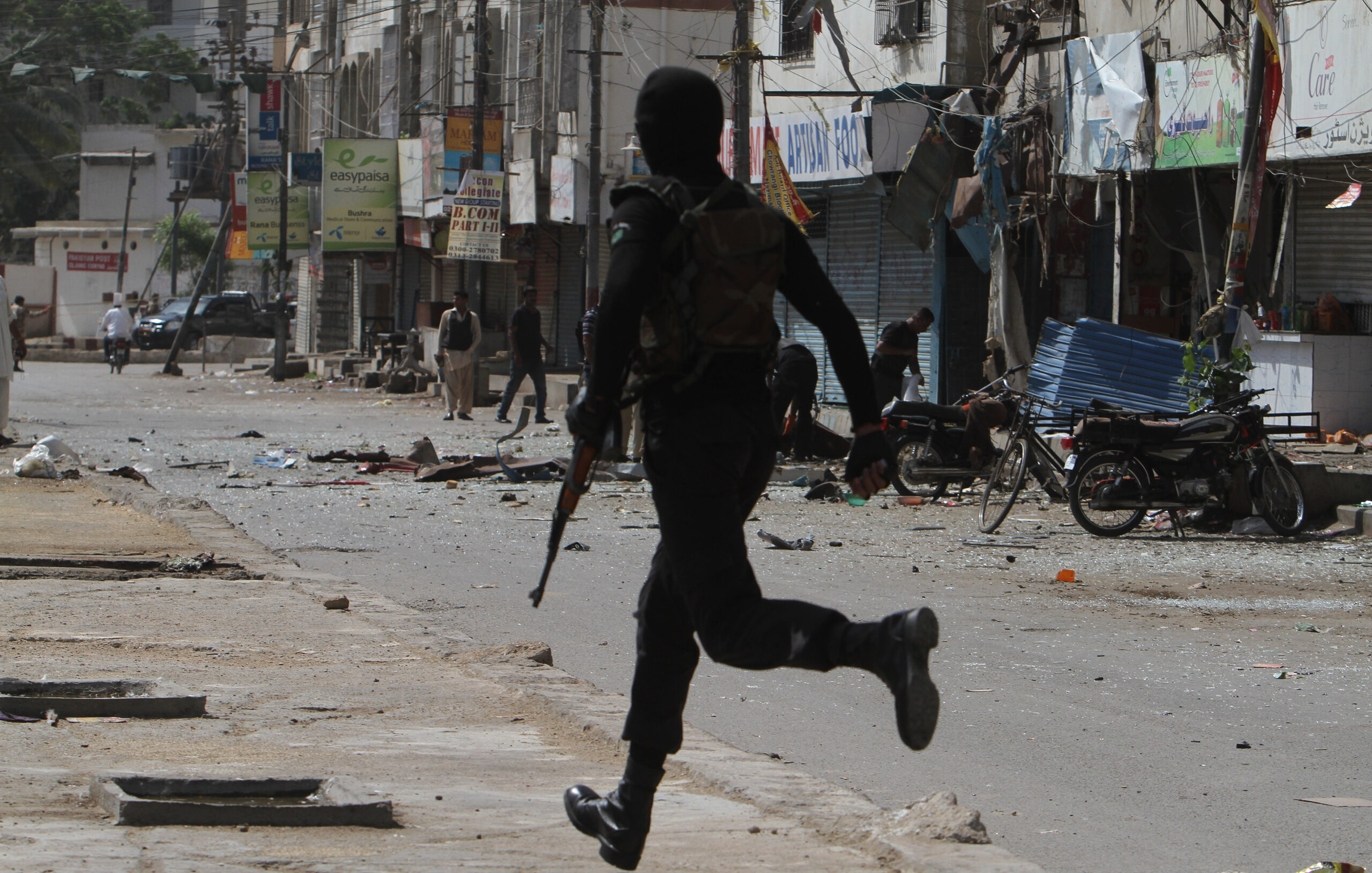 Pakistan airstrikes kill 60 militants