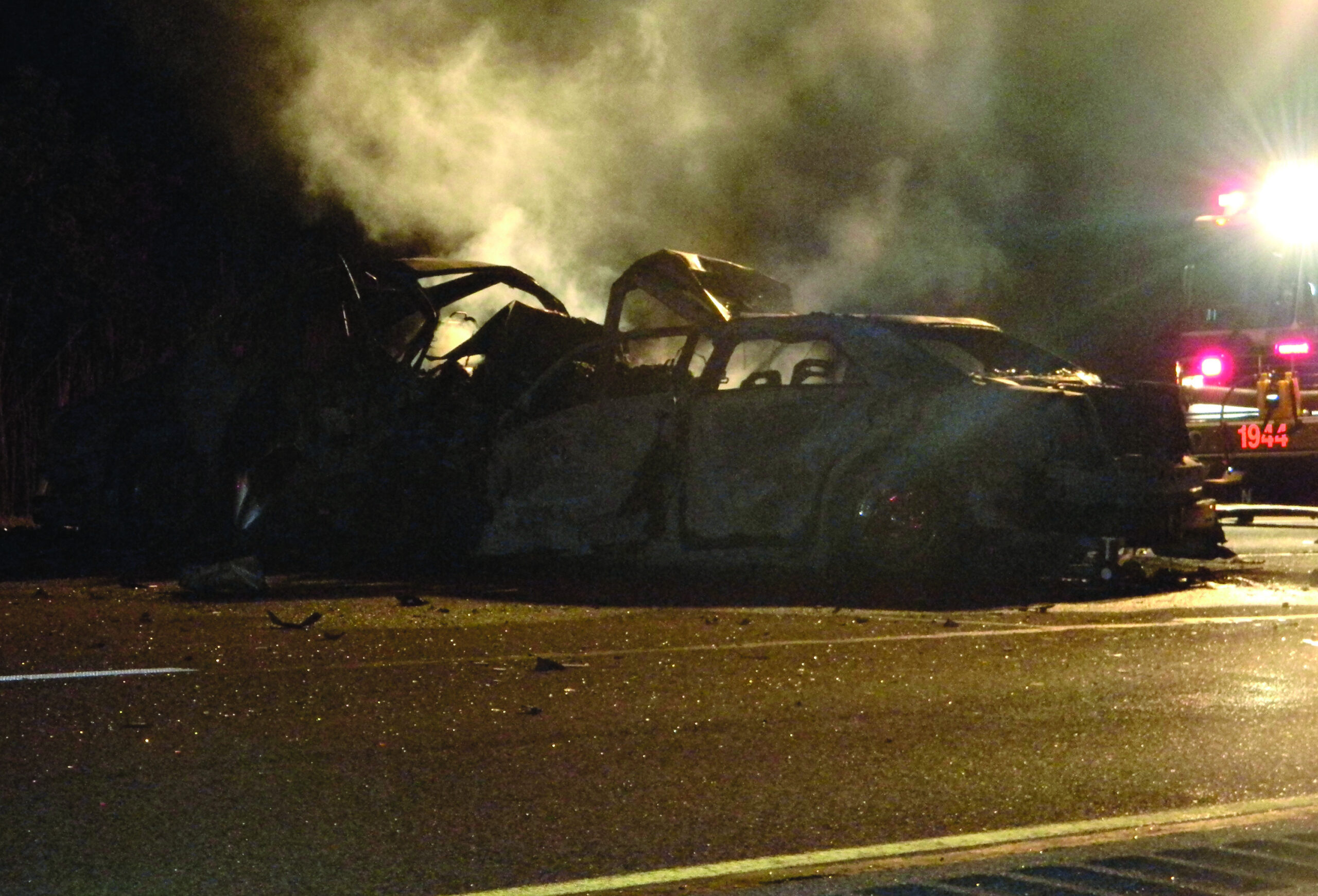 Police seeking crash notification find 3 dead