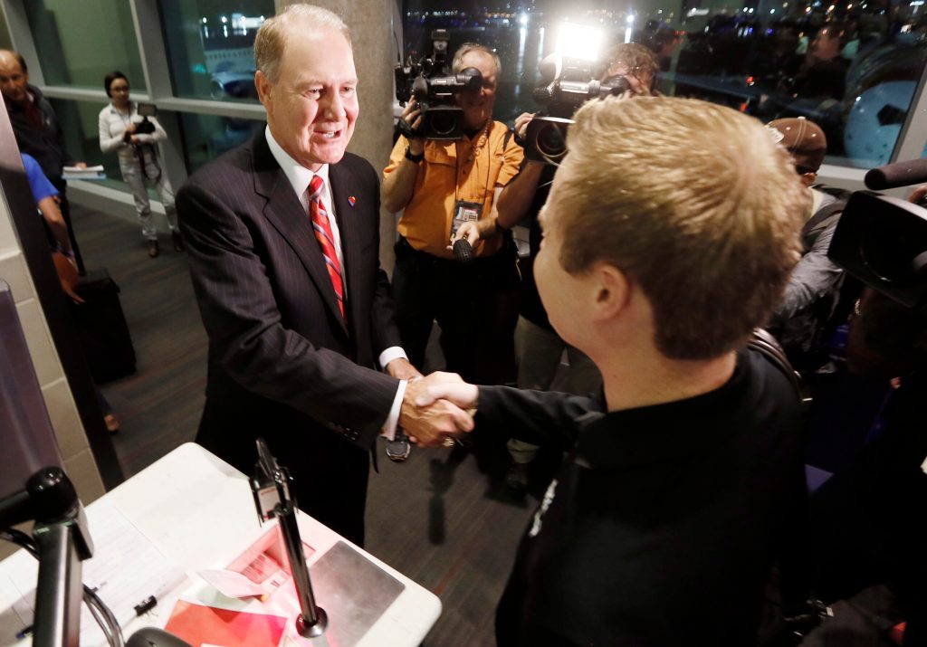 Airlines start longer flights from Dallas airport