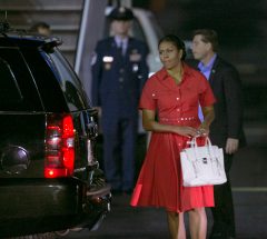 Obamas escape to 70-degree Hawaii, last $5M vacation