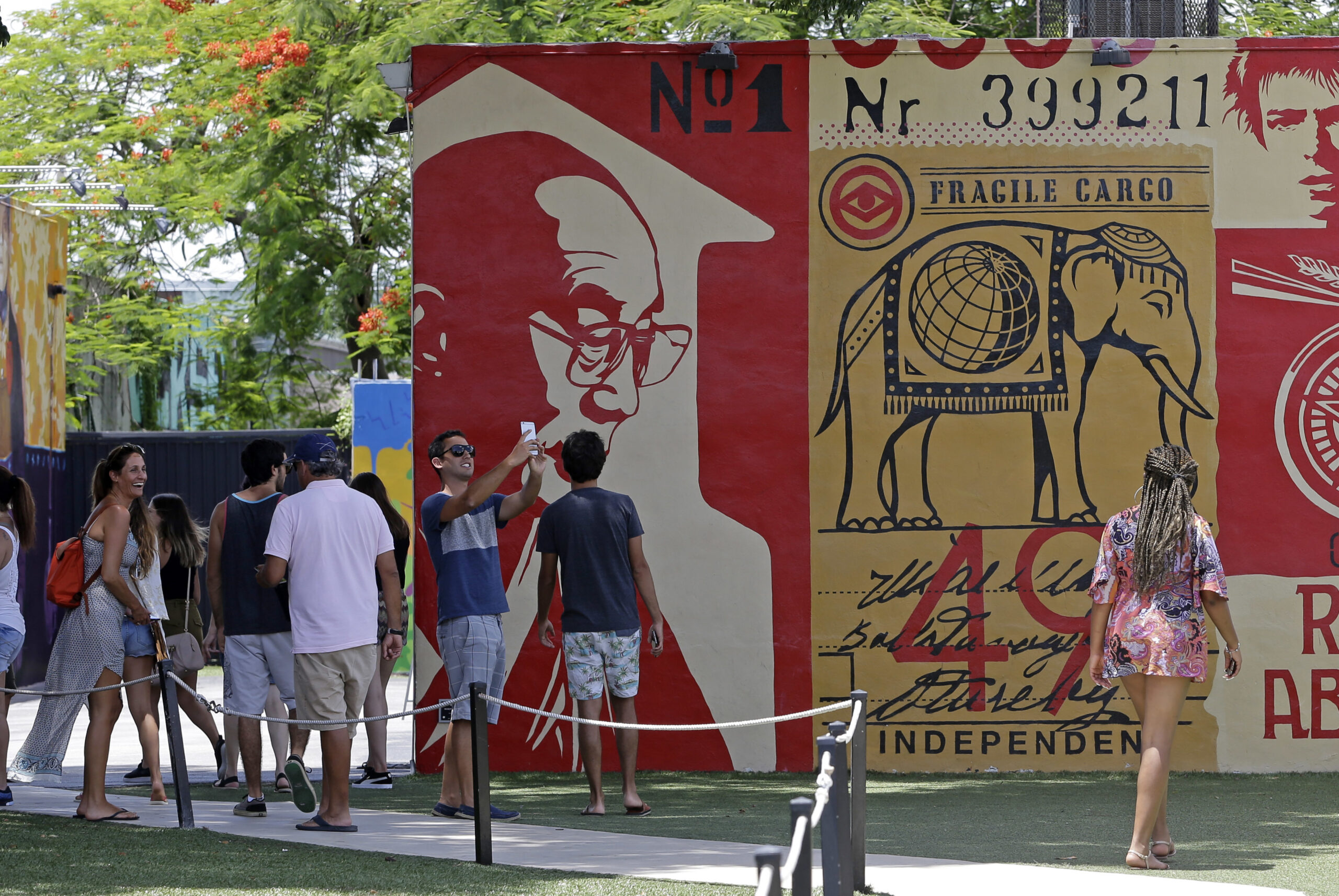 Zika found outside Miami neighborhood