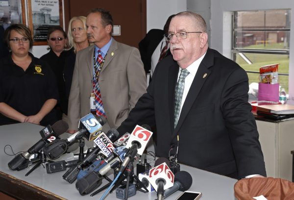 Oklahoma court halts executions