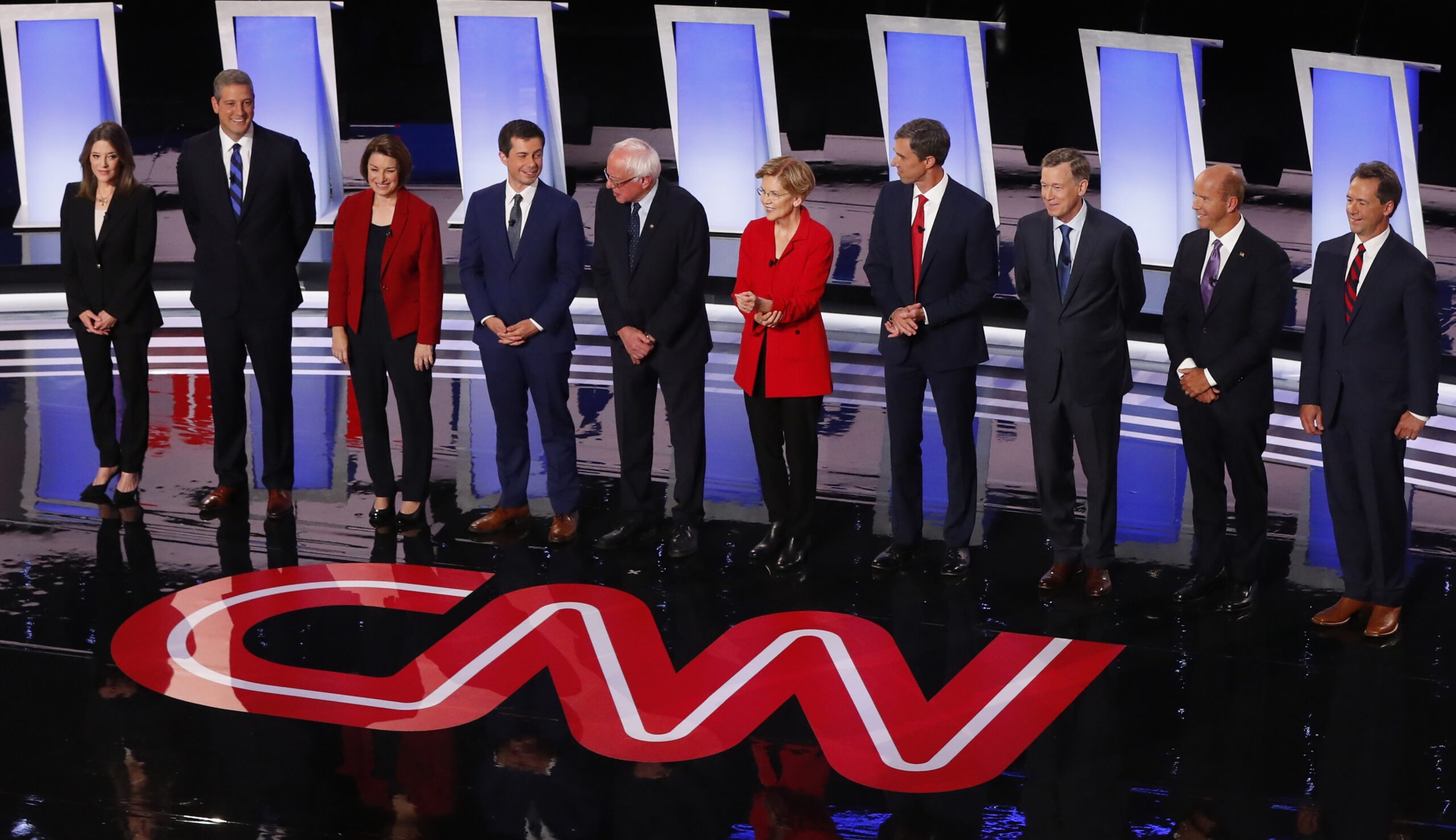 2020 Democrats to meet party insiders they may need at convention