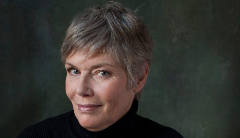 Kelly McGillis 