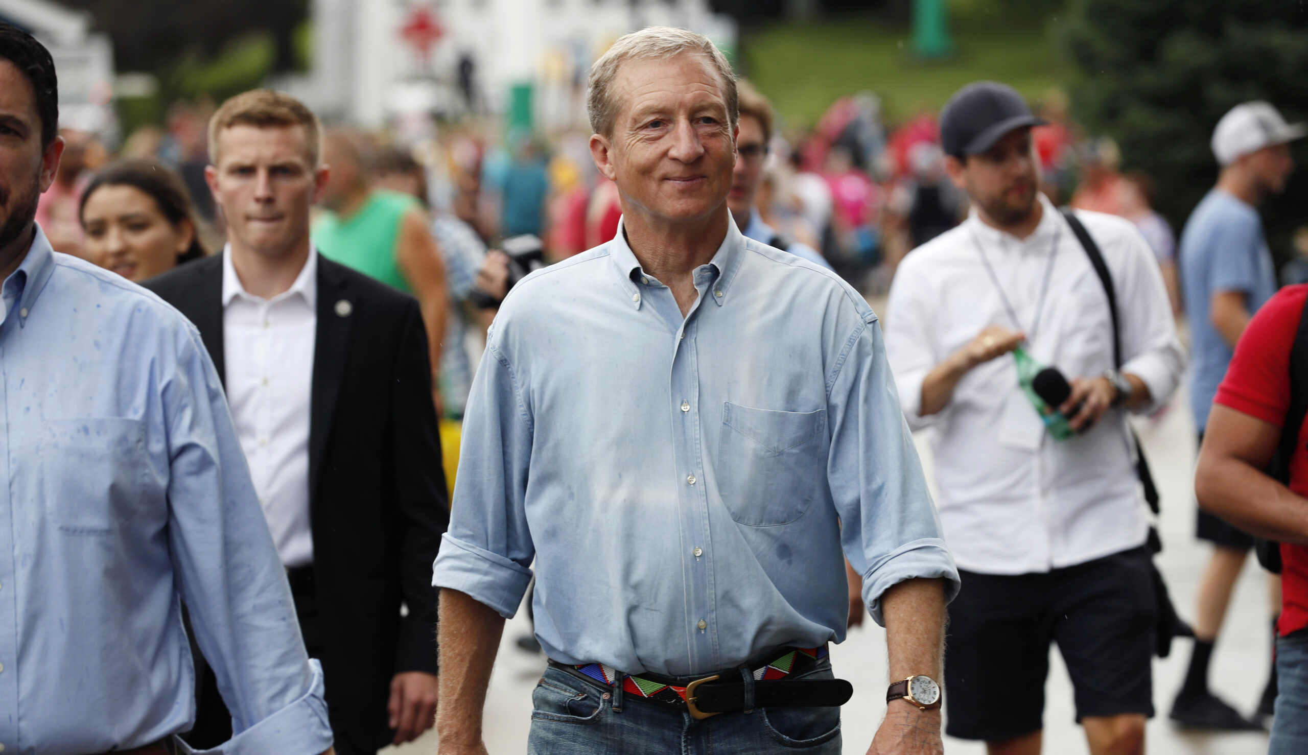 2020 Democrat taking a week off from campaigning for jury duty