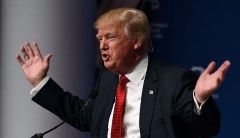 Trump calls for government shutdown-nuclear option combination in September