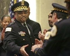 Chicago hiring 970 new police officers to fight crime