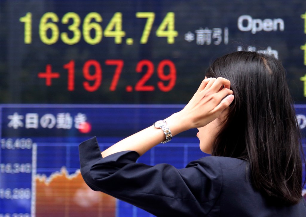 Asian stocks up as US data boost sentiment