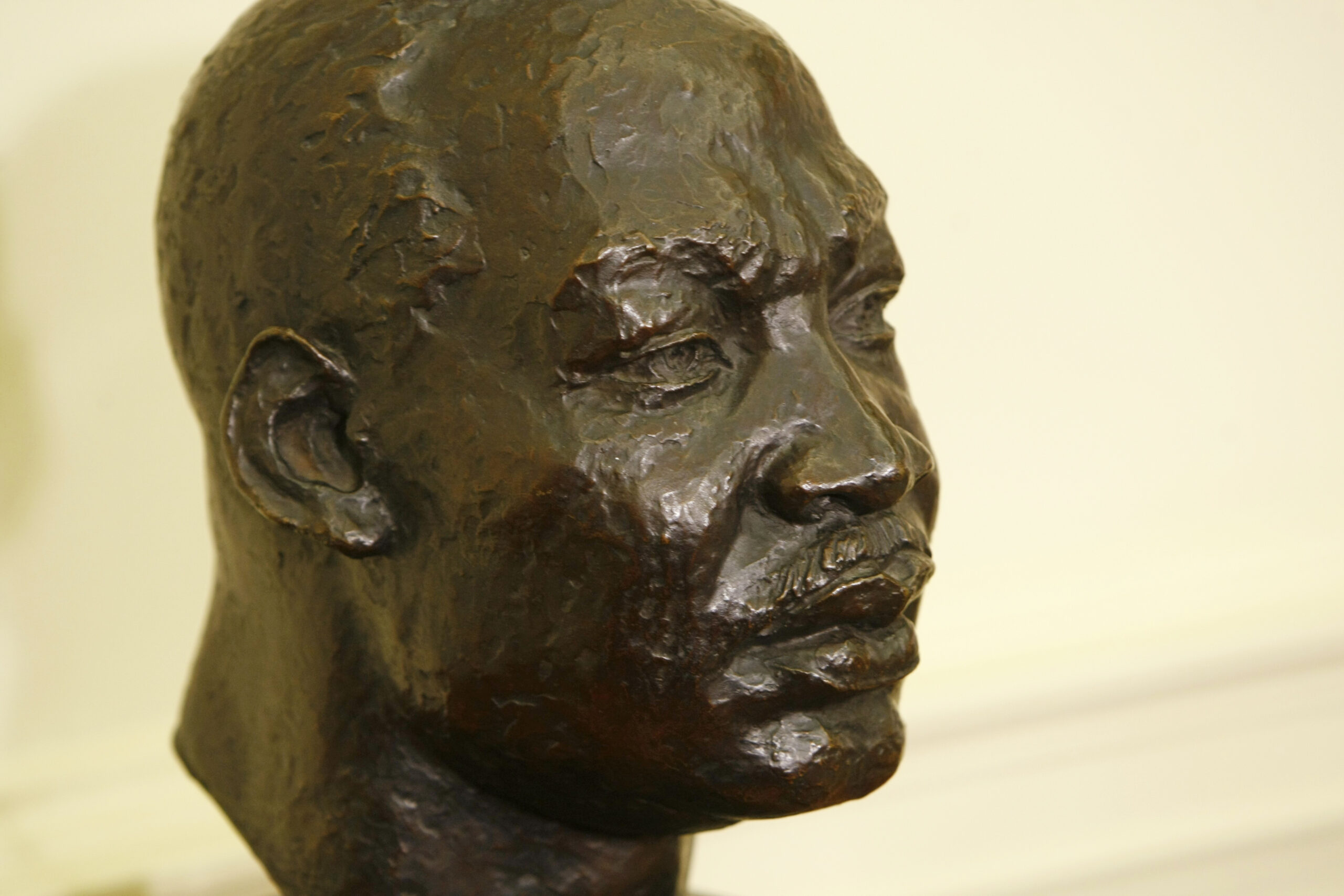 Trump on incorrect report that he removed MLK bust from office: ‘That’s a racist charge’