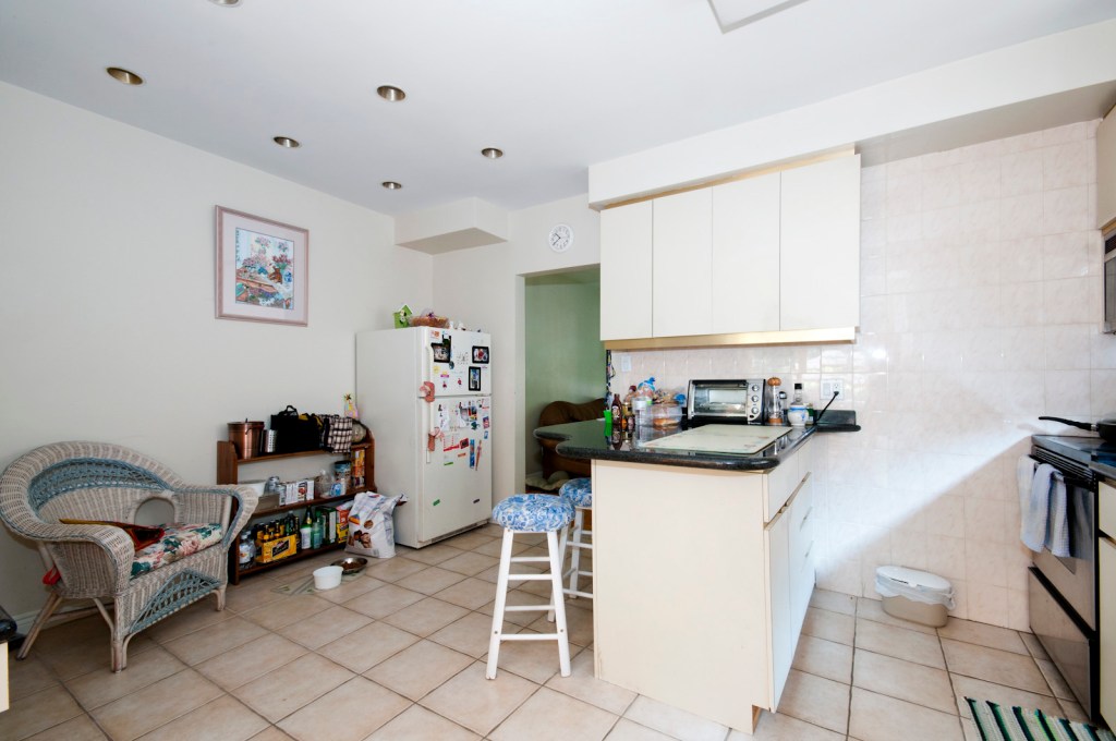 Cramped kitchen treated to tasteful makeover