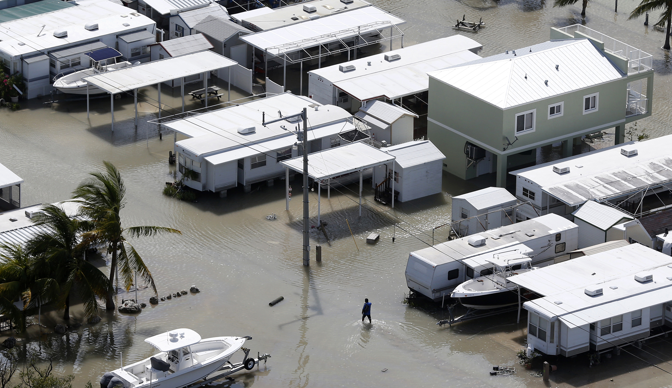 Trump has 22,000 non-FEMA employees helping with Irma response