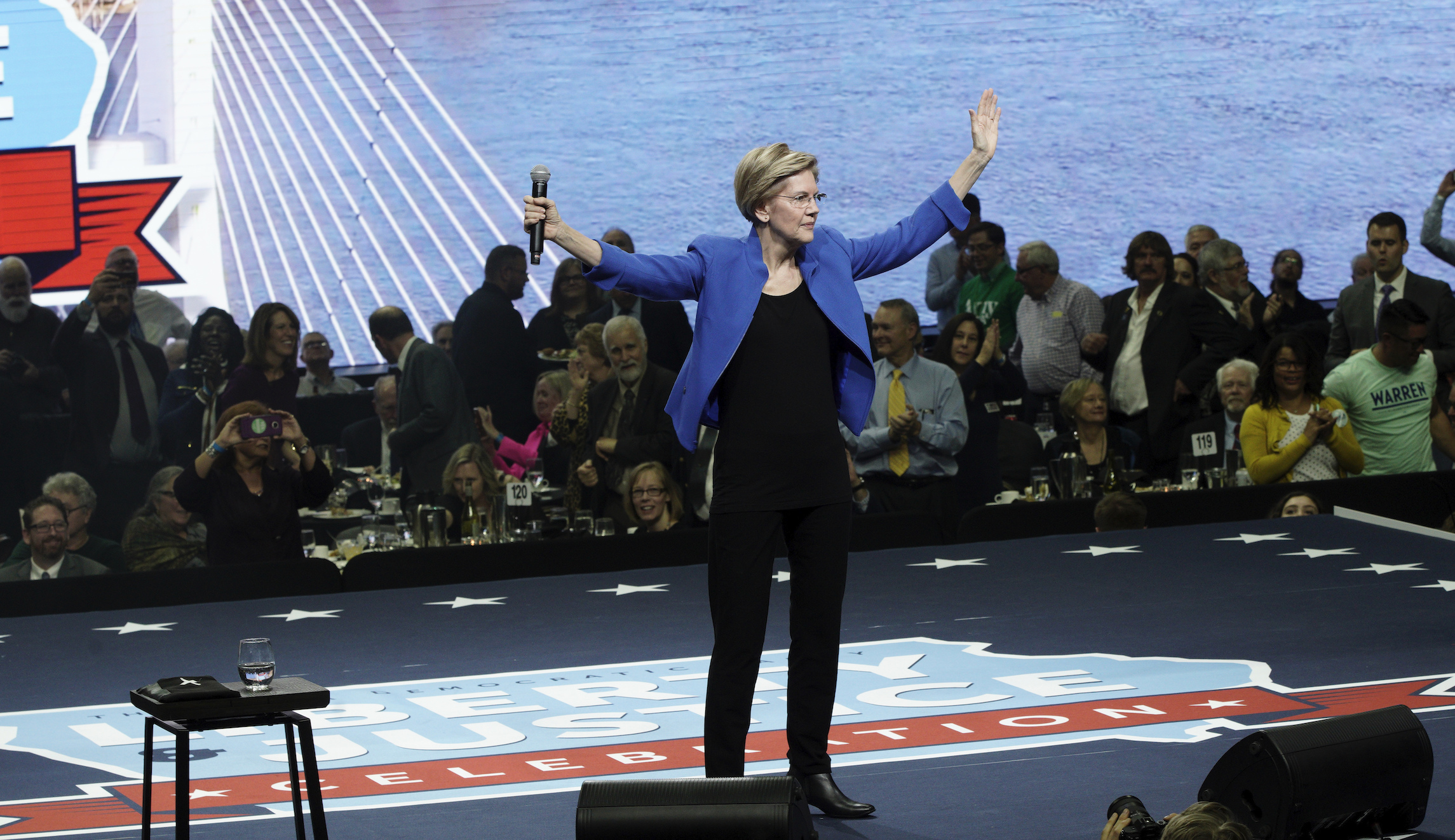 Play-nice approach of 2020 Democrats threatens to hand Trump a reelection advantage