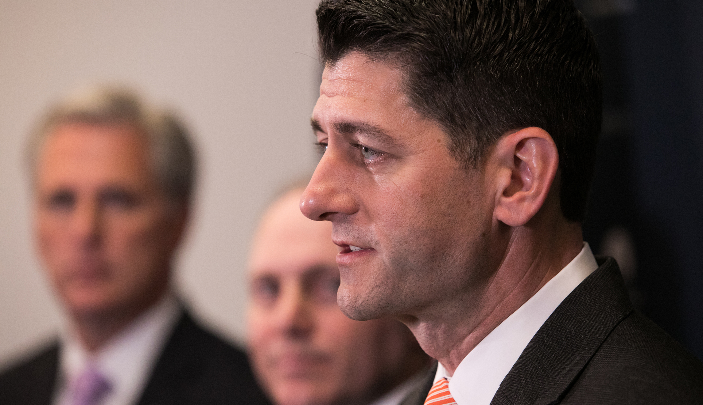 GOP huddles with Trump on immigration as lawmakers clamor for floor vote