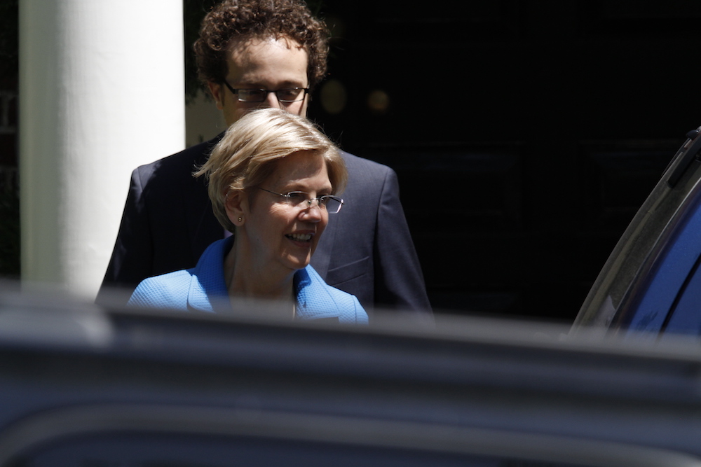 Warren bolts after VP questions, won’t talk 2016